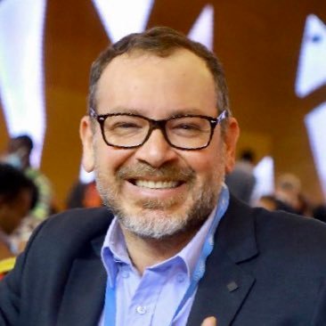 Entrepreneur depuis 2001 🌱 Entre le Luxembourg, la Corse et 🇨🇮🌍 Directeur dans le ⚽️ 🇱🇺🐝 ⛰️#Fiumorbu #Achilli