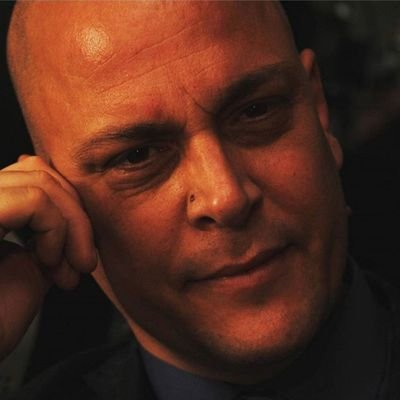 SezginMutlu1975's profile picture. Biz Sevdiklerimiz  için Dünyayı Yakarız O'nlar  Dumanını Görüp  Mutlu Olsun Yeter...