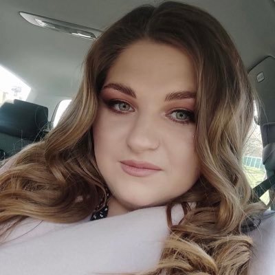 Ce qui fait de moi une personne spéciale est que je suis une femme ouverte à toutes personne qui voudrai échanger avec moi et apprendre à mieux me connaître 🥰