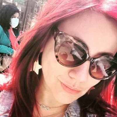 Mujer en política. Feminista, cómo no serlo?
Paso obligadamente por acá, sólo para informarme y reír.
Nada es lo que parece. Opiniones personales #sobreviviente