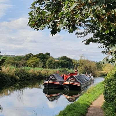 Diesel, gas and solid fuel deliveries on the southern Grand Union Canal by historic narrowboats Tadworth and Bordesley.
All orders please text 07596 420220