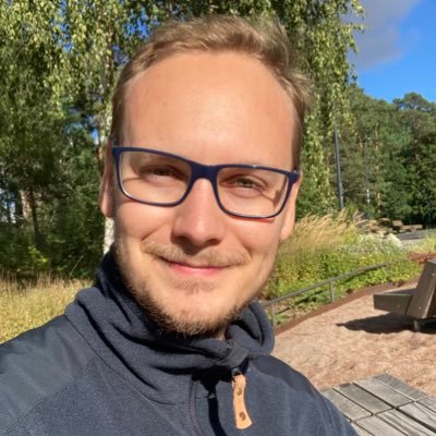 30 | 🇸🇪 | He/him | Wolves🐺 🧡 | FPL⚽️ Potterhead ⚯͛ Vegan🥦 Feminist👊 Environmentalist🌍 Also there's #NoRoomForRacism, #BlackLivesMatter and #FreePalestine