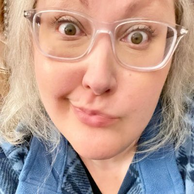 Christian radio personality, digital marketer, soul encourager. Coffee, cupcakes + ripped jeans. Showered in grace. ♡ Soli Deo gloria!
