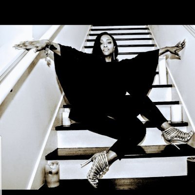 Berklee College of Music Songwriting & Music Production *Topliner*Lyricist*Songwriter
https://t.co/IGCGnqlVzT…