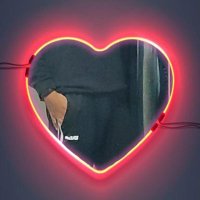 Ñe (@e32579400) 's Twitter Profile