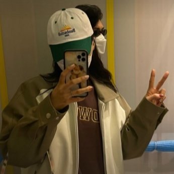 njkvang's profile picture. 💜