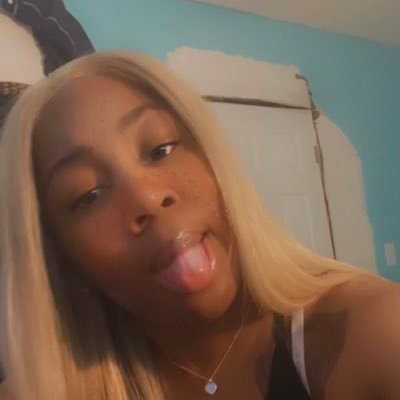 add me on snapchat@ayeootaty add me on Facebook@almighty gorgeous❤❤