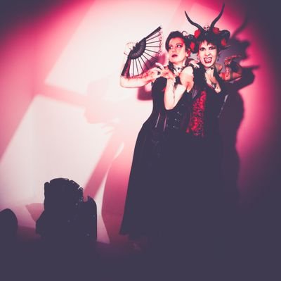 C L Ravenさんのプロフィール画像