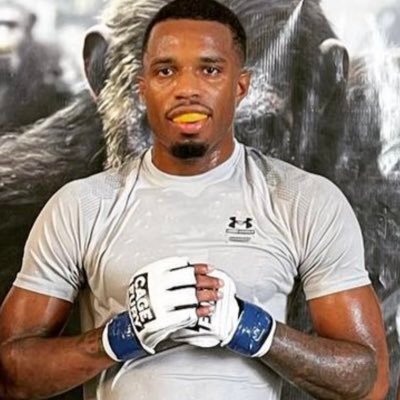 God 1st! RIP D REED❤️ Undefeated Professional Mixed Martial Artist 👨🎨 IG: Keronreed9_