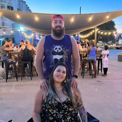 ericleec's profile picture. #JeepLife #Texans #Astros #Rockets Eat'em up Kats! #TrainHardPartyHarder #Twitterless WIFE Val I love you