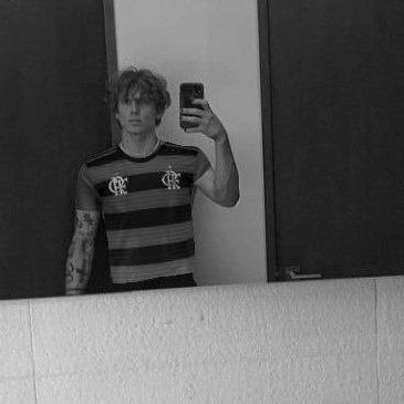 tatuado,fotografo,gamer,pai do chris e marido da @N4N4P1ERCE !!