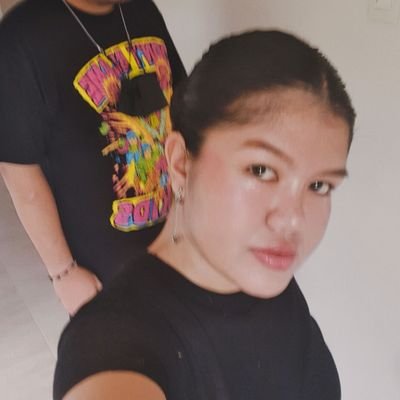 Senyora_Hannah's profile picture. Fueled by Ramen.