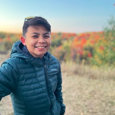 si_phyllis's profile picture. Have enough courage to trust love one more time and always one more time