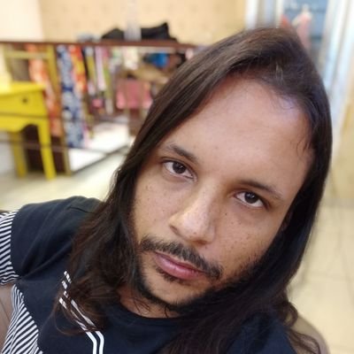 Eu quero ter minha casa cheia de amigos bons, com bichos de toda maneira e com muito som. Você na rede balançando cantando pro neném nanar. 🎶🎵