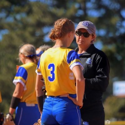 Snead State Softball 💙 Sophomore, #3, true utility (Main: SS & CF) Switch hitter. Brittanynhslaten04@yahoo.com (256)572-7446                   Isaiah 41:10🙏🏽