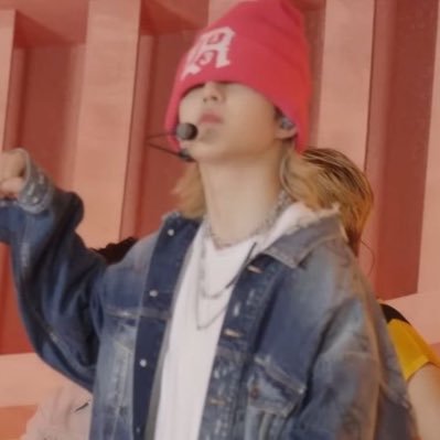 hutabiiiiin's profile picture. #세븐틴 #에스쿱스 늘 밝은 날들이길..🤍