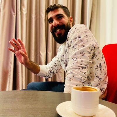 🎨🧑🎨رسام وبتاع ديكور 👷🎨
يبقي ريشتك🖌️ أقلامك✏️ قهوتك🍵
اسكتشاتك📒 ويلا نعيش