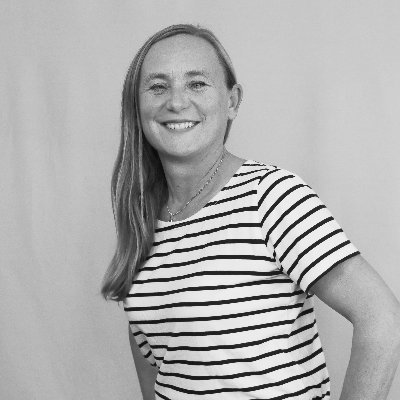 Directrice de l’Office de Tourisme Bretagne Côte de Granit Rose @OTCGranitRose #CôtedeGranitRoseTourisme #emojibzh