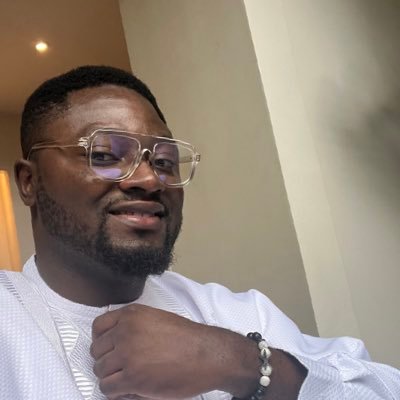 thesirtochi's profile picture. Software Engineer | Instructor.