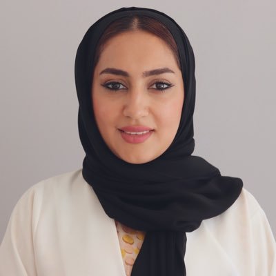 مجالي الاستثمار الاجتماعي والاتصالات التسويقية ، عضو في اللجنة العمانية لرياضة المرأة ،عائلتي هي سر سعادتي...قيمي فالحياة :الصدق ، الايجابية ، الولاء 🇴🇲