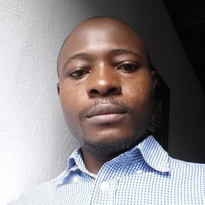 SergePyd's profile picture. Développeur Web & Mobile (Java, C#, JavaScript, Dart, Flutter, Bootstrap, TailwindCss, Laravel) autodidacte, passionné d'informatique et d'électronique