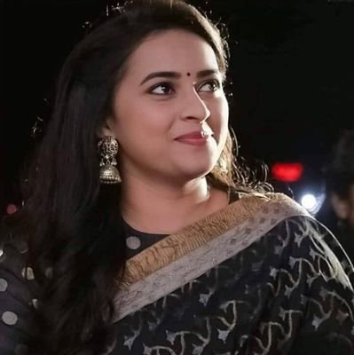 विश्व में कोई वस्तु इतनी मनोहर नहीं,
जितनी की सुशील और सुंदर नारी !!
जय भीम🙏