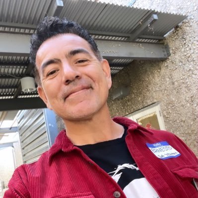 Queer Mexican Immigrant, Visual Artist,Youth Mentor, Social Justice, Community Organizer, Horror Movies, Star Wars, Nerd, Collector, Spurs #mediajustice