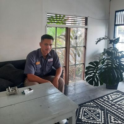 Remaja jompo yg menolak tua