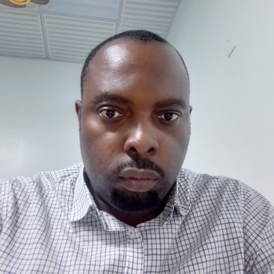 efezfavez's profile picture.