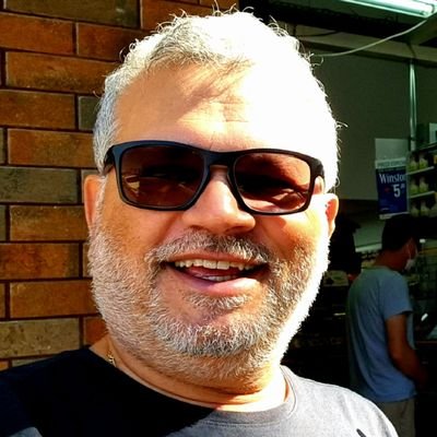 portomaua's profile picture. 