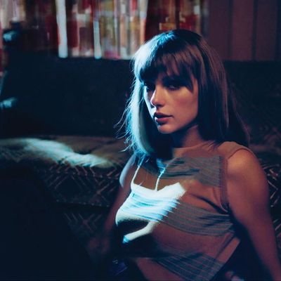 smidnights_era's profile picture. Meet me at midnight 💙