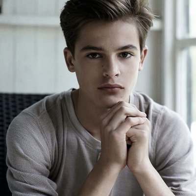 Maksim76382163's profile picture. 