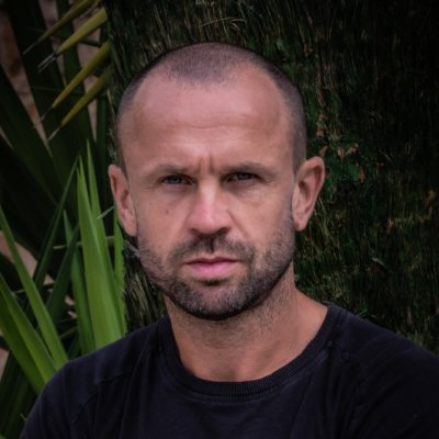 Founder @mixmasterstv @vibecastmusic | 🎧 Electronic Music Investor | 🎤 Speaker | 📖 Author | 🏃‍♂️Ultra Runner