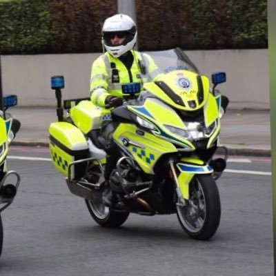 Sergeant Motorcycle Roads Policing Cheshire, SIO, Force Motorcycle/Car instructor, BikeSafe co-ordinator. Ex Royal Navy #CheshirePolBC