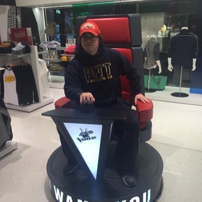 love all things football especially the Chiefs and Penn State, amateur draft analyst. Battling Stage 4 Thymoma. #cancersucks
