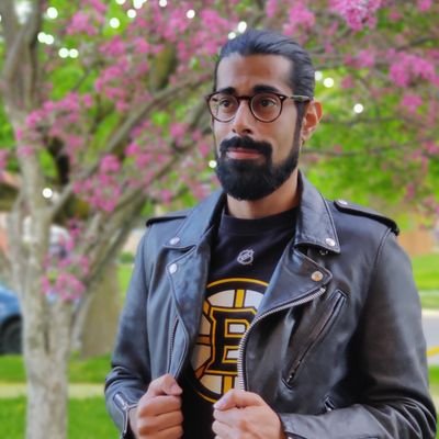 Digital Marketing Consultant. A typical millennial with a short atten-
I like🍷from BC, 🍺 from ON, and 🐂 from AB. Thoughts are my own. 📷 naheedsomji