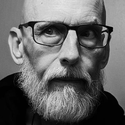 Street & Documentary Photographer born in Chicago. Adult Improver at chess. cyanatic09 on https://t.co/wNQmB8hnvw #chesspunks #1A #2A