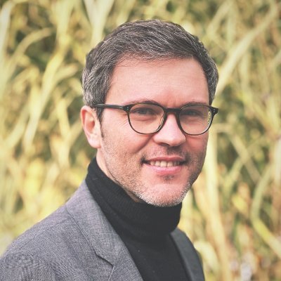 barnabelouche's profile picture. Passeur de générosité créatif et engagé.