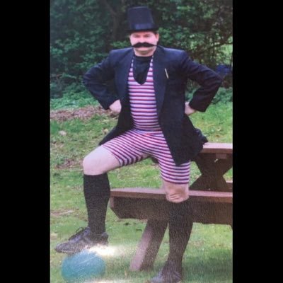Drzonk09's profile picture. Music aficionado. Comedy cognoscenti.  Mancunian but… LFC   YNWA