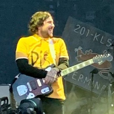 vampiiremansion's profile picture. saw MCR 6/17/22 - 🦇🌙 - 18 - i just like attention