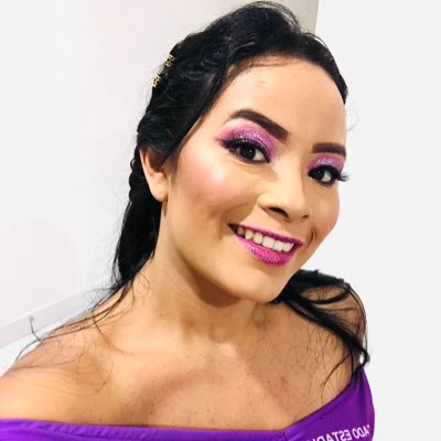 alexiapatricia_'s profile picture. Se até a minha risada é exagerada, imagina o meu amor! 🌹