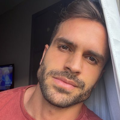Actor and producer 🎭          CONTATO PROFISSIONAL 📩 achilles@achillesaraujo.com A persistência realiza o impossível 🍀