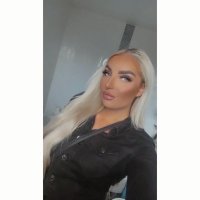 Chloé (@chloemilne96) Twitter profile photo