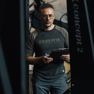 nninkaya's profile picture. Always in front of the screen if not on the stadium.