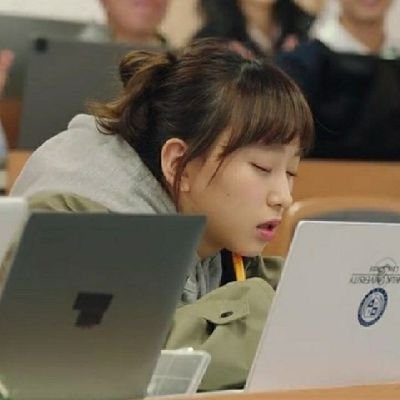 —; for #로스쿨's 휘에이비호슬재범복