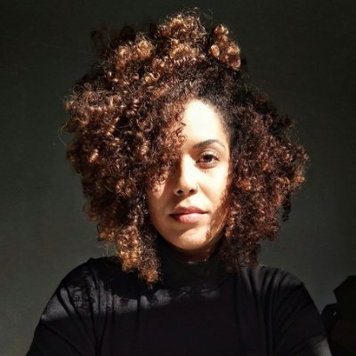 Taís Profile
