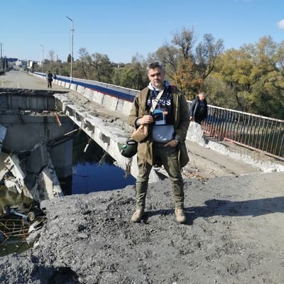 Reportero del diario El Mundo / Ahora entre Madrid y Ucrania / Para siempre Real Madrid / Autor de 'Vivir la guerra' (Ediciones B) @elmundoes
