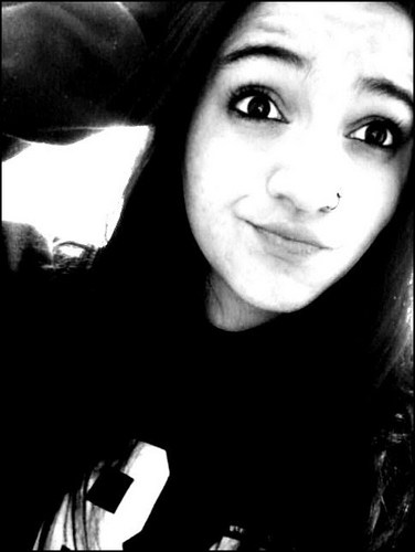 Namorada do @djrenato_rmx, falo MUUUITO , trollo as pessoas *RS* a @_laarica me ama, e eu tbm me amo U-U *RS* , amo minha vida loka (: