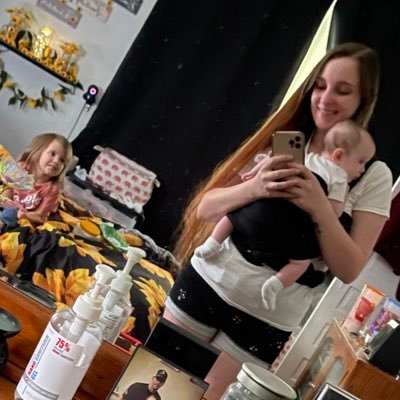 ♥️Adelyn Grace👩‍👧‍👧Callie Kay❤ 🥴I’m just a young mother trying to figure this shit called life out 💋