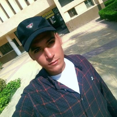 MoAyman2022's profile picture. العلماء.. ورثة الأنبياء
عن أبي الدرداء رضي الله عنه قال: سمِعْتُ رسولَ اللهِ صلَّى اللهُ عليه وسلَّم يقولُ: مَن سلَك طريقًا يطلُبُ فيه عِلمًا سلَك اللهُ به طر